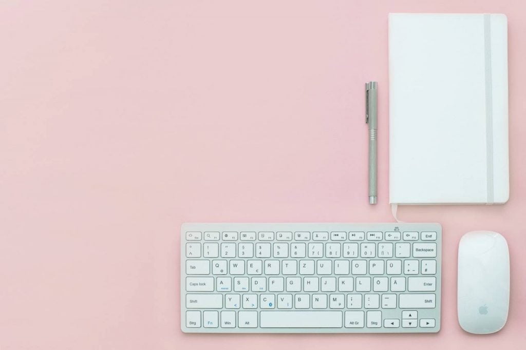 white space web design trend